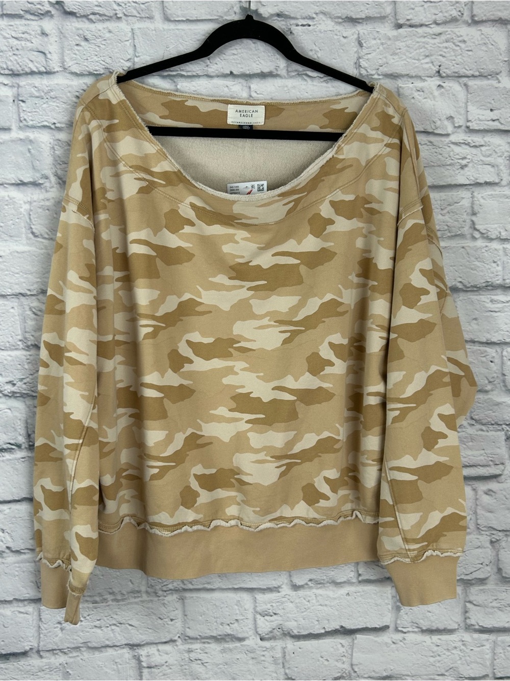 American Eagle Women’s Large Tan Camo Raw Edge Oversized Sweatshirt Pullover